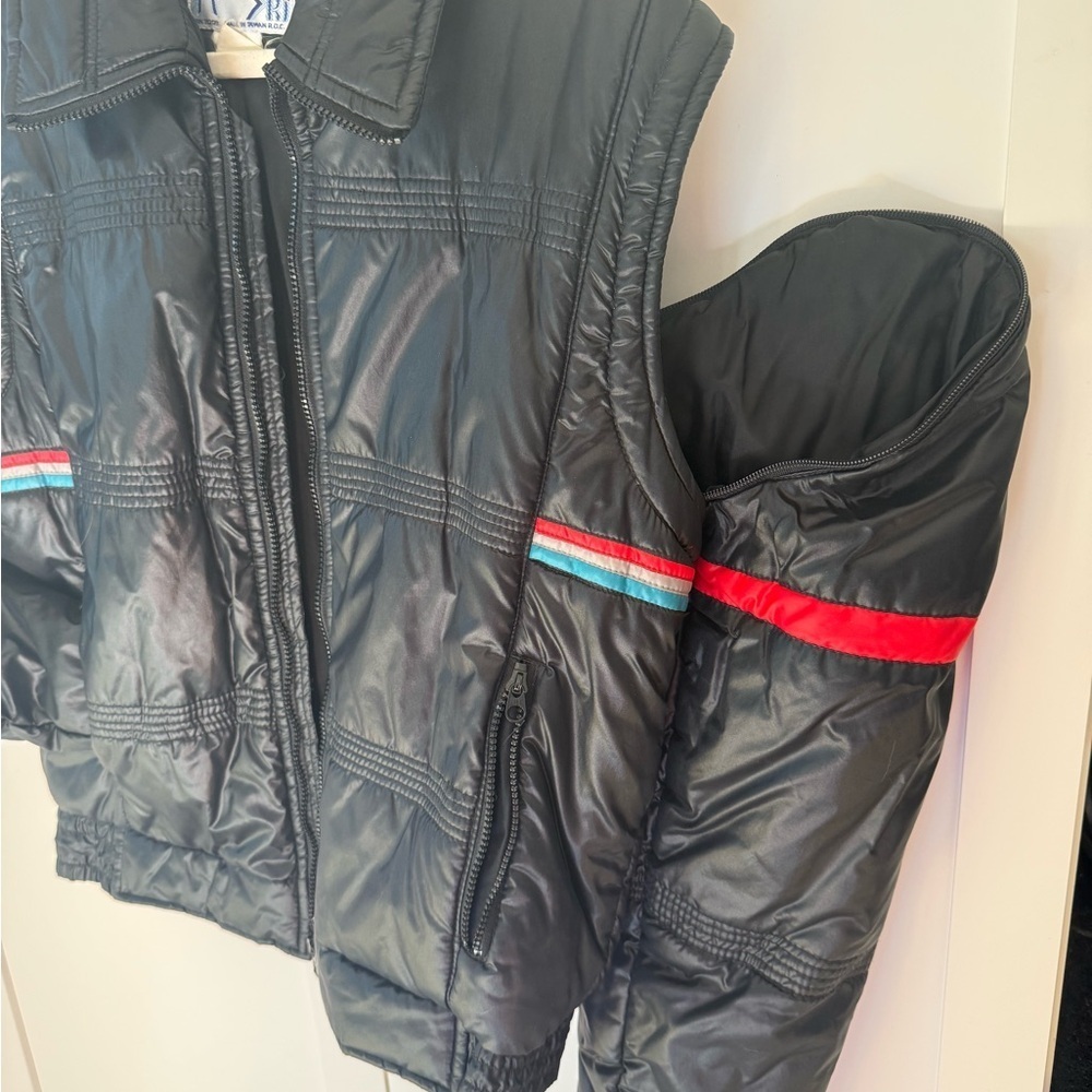 Vintage Alpine Black Puffer Jacket with Red and Green and Grey Stripes - Picture 7 of 13